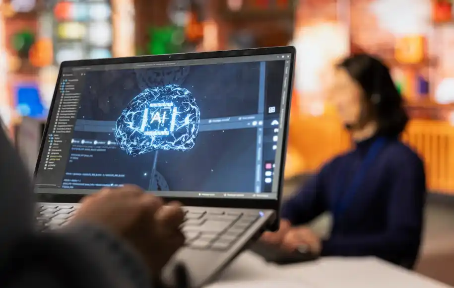 استفاده هوشمند از AI در تولید محتوا: چطور بدون خطرِ پنهان، از هوش مصنوعی بهره ببریم؟